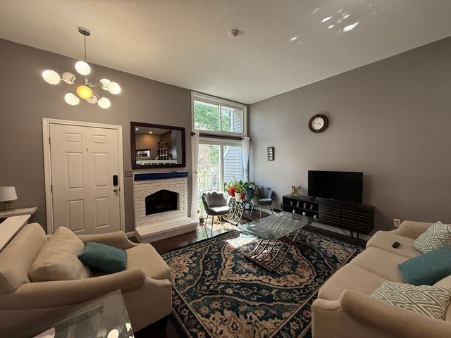 255 North Road 70, Chelmsford, MA 01824
