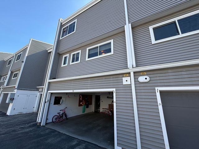 255 North Road 70, Chelmsford, MA 01824