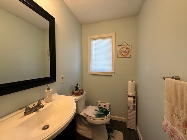 255 North Road 70, Chelmsford, MA 01824
