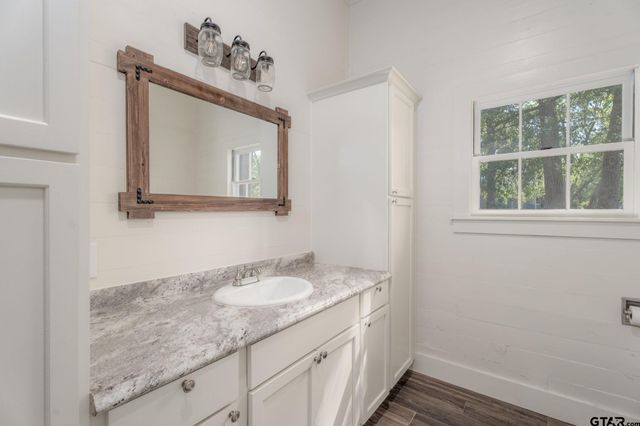 605 E CALVERT ST., Troup, TX 75789