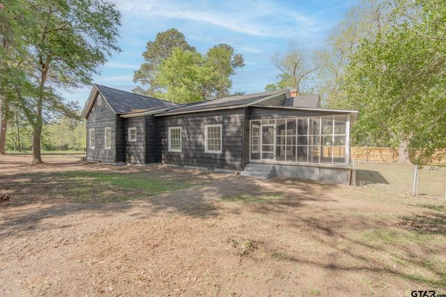 605 E CALVERT ST., Troup, TX 75789