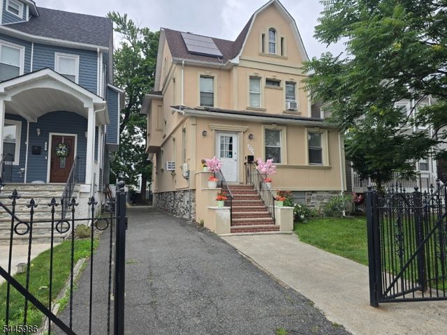 217 Rutledge Ave, East Orange City, NJ 07017
