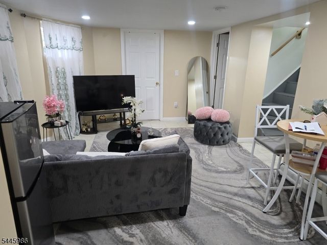 217 Rutledge Ave, East Orange City, NJ 07017