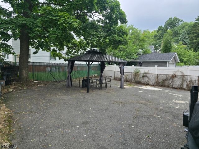 217 Rutledge Ave, East Orange City, NJ 07017