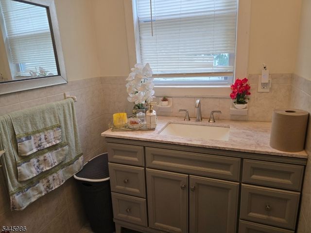 217 Rutledge Ave, East Orange City, NJ 07017