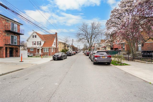 4658 161st Street, Flushing, NY 11358