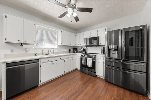 201 Westhill Drive, Hewitt, TX 76643