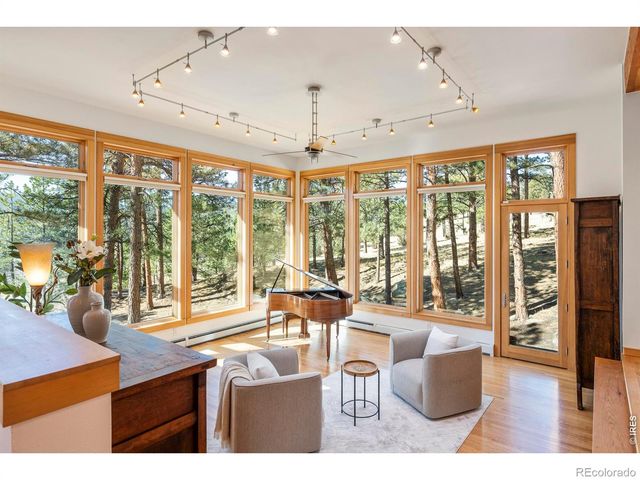 121 Leonards Road, Boulder, CO 80302