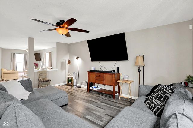 5724 Grassy Bank Drive, Indianapolis, IN 46237