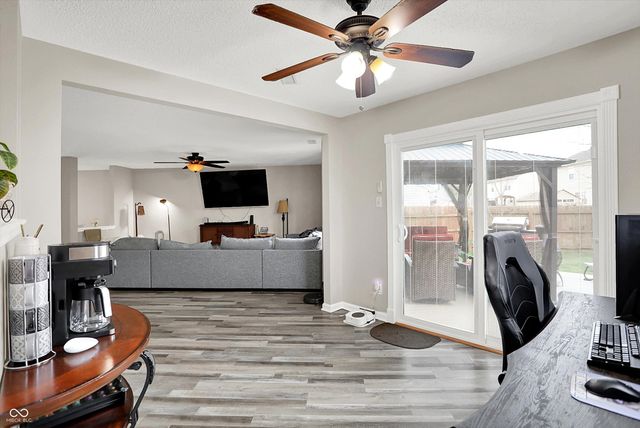 5724 Grassy Bank Drive, Indianapolis, IN 46237