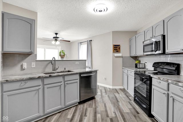 5724 Grassy Bank Drive, Indianapolis, IN 46237