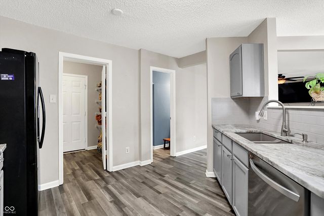 5724 Grassy Bank Drive, Indianapolis, IN 46237