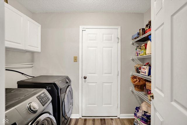 5724 Grassy Bank Drive, Indianapolis, IN 46237