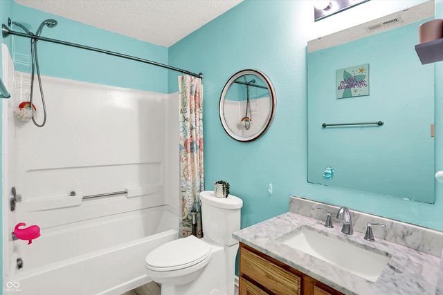 5724 Grassy Bank Drive, Indianapolis, IN 46237