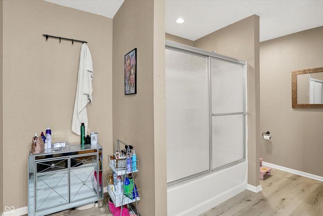 5724 Grassy Bank Drive, Indianapolis, IN 46237