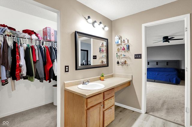 5724 Grassy Bank Drive, Indianapolis, IN 46237