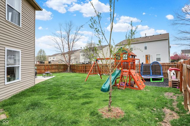 5724 Grassy Bank Drive, Indianapolis, IN 46237