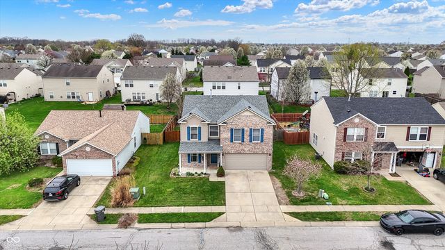 5724 Grassy Bank Drive, Indianapolis, IN 46237