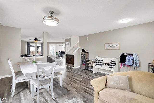 5724 Grassy Bank Drive, Indianapolis, IN 46237