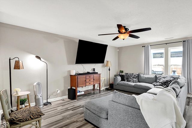 5724 Grassy Bank Drive, Indianapolis, IN 46237