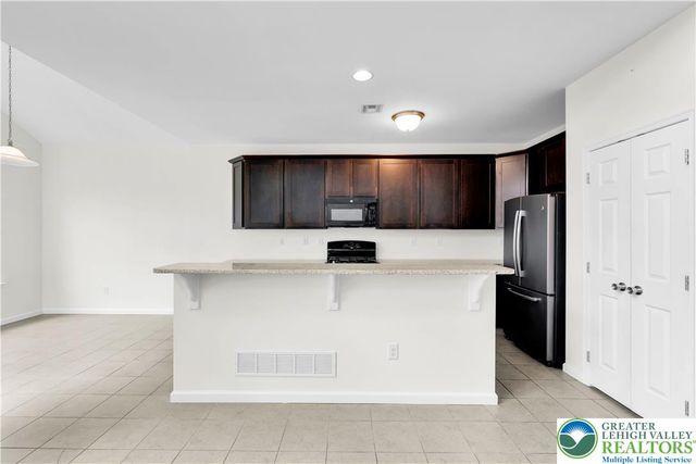 4465 Whitetail Drive, Lower Nazareth Twp, PA 18064