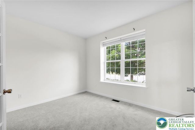4465 Whitetail Drive, Lower Nazareth Twp, PA 18064
