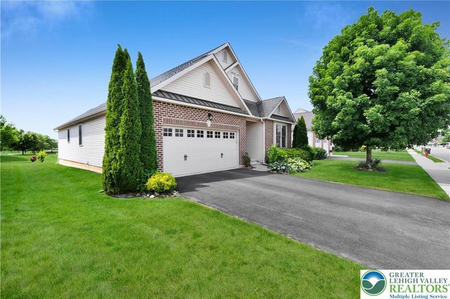 4465 Whitetail Drive, Lower Nazareth Twp, PA 18064