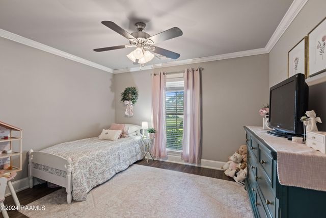 41 Oakthorn Court, Youngsville, LA 70592