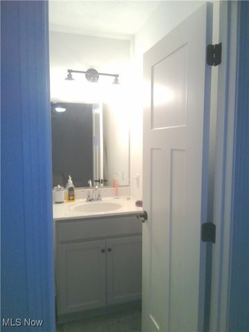 878 Liberty Court SW, Massillon, OH 44647