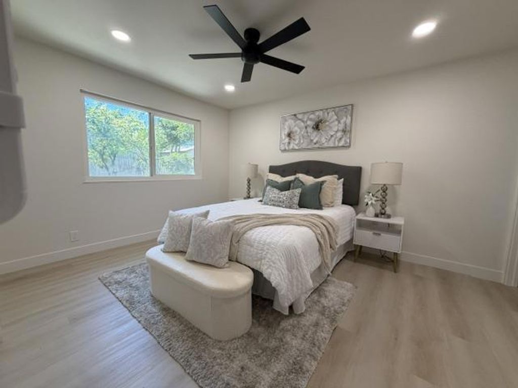 Image 10 of property listing at 4245 Houndsbrook Way, San Jose, CA 95111