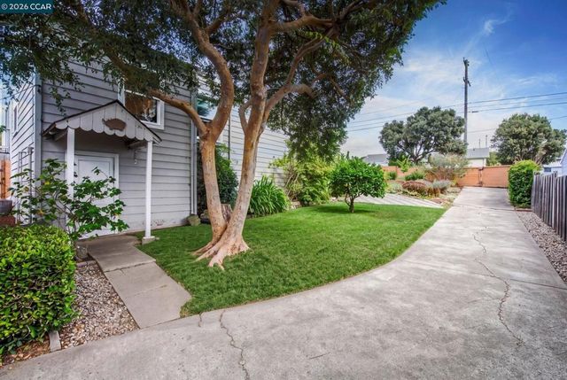 1327 Mariposa St, Richmond, CA 94804