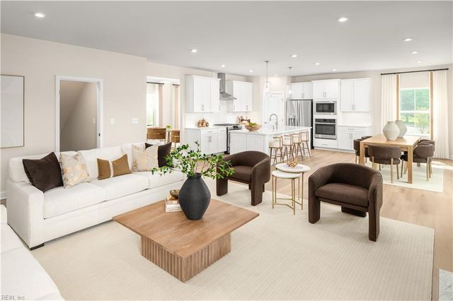 211 Miriam DR, Moyock, NC 27958