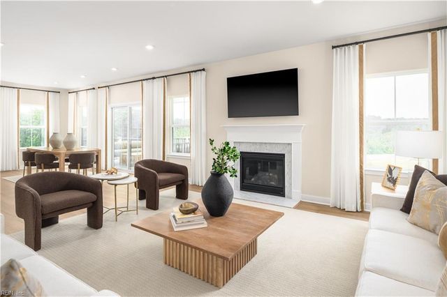 211 Miriam DR, Moyock, NC 27958