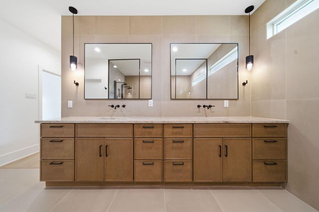 1911 E Allegro Street, Houston, TX 77080