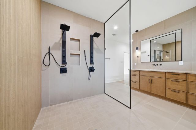 1911 E Allegro Street, Houston, TX 77080