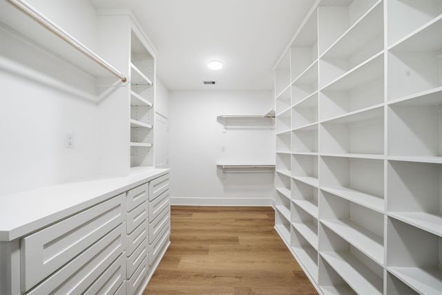 1911 E Allegro Street, Houston, TX 77080