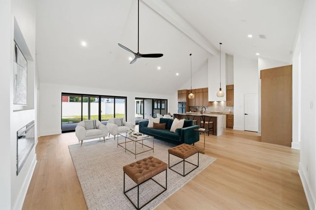 1911 E Allegro Street, Houston, TX 77080