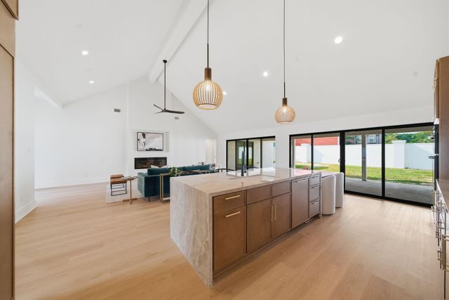 1911 E Allegro Street, Houston, TX 77080