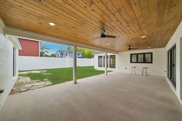 1911 E Allegro Street, Houston, TX 77080