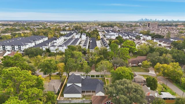 1911 E Allegro Street, Houston, TX 77080