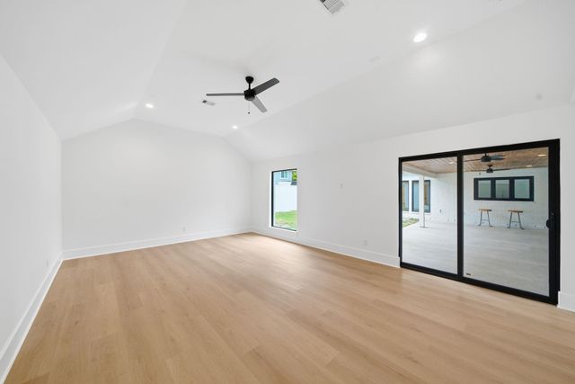 1911 E Allegro Street, Houston, TX 77080