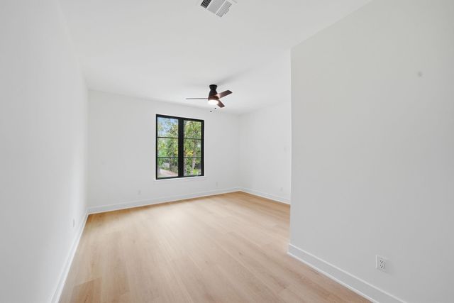 1911 E Allegro Street, Houston, TX 77080