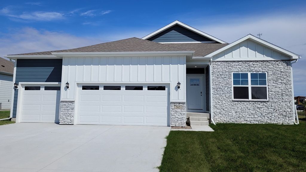 1000 NE 12th Street, Grimes, IA 50111