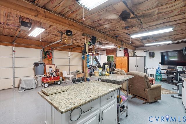 9570 Williamsville Rd, Studley, VA 23116