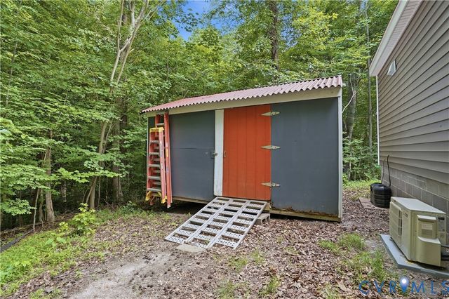 9570 Williamsville Rd, Studley, VA 23116