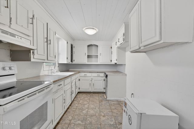 19305 Benhams Road, Bristol, VA 24202