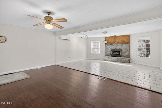 19305 Benhams Road, Bristol, VA 24202