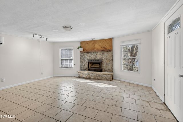 19305 Benhams Road, Bristol, VA 24202