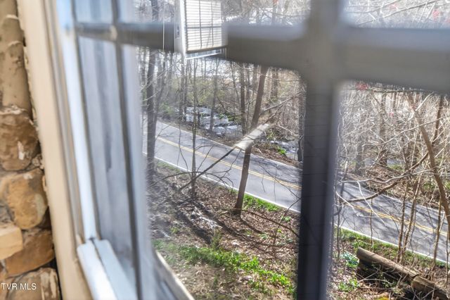 19305 Benhams Road, Bristol, VA 24202