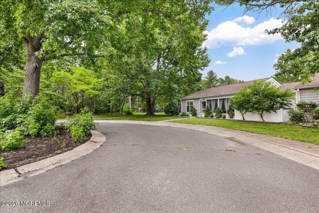 666A Farrington Court, Manchester, NJ 08759